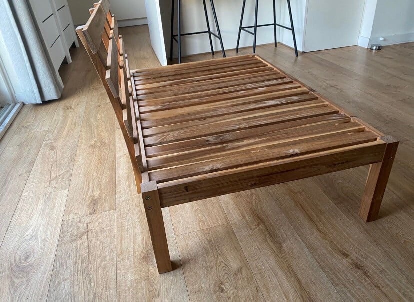 Tuinbankje te koop!
