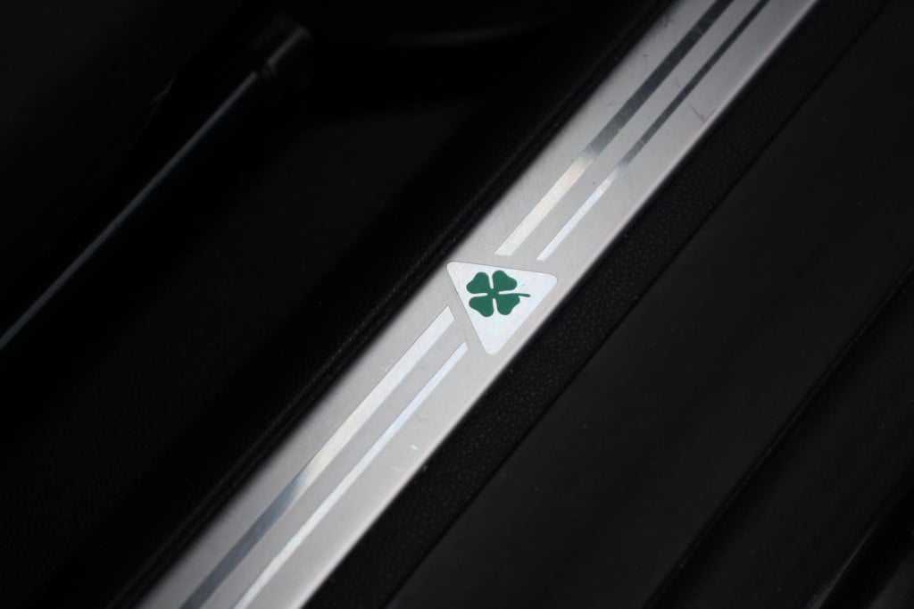 Alfa Romeo MiTo 0.9 twinair sportiva - leder - navi - pano - 18inch - org n