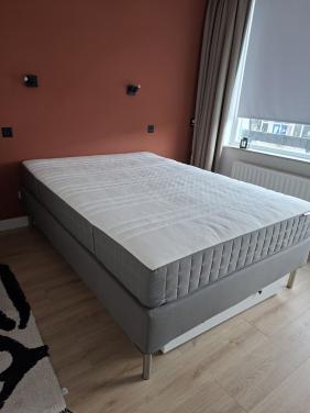 Bed boxspring Ikea 140/200