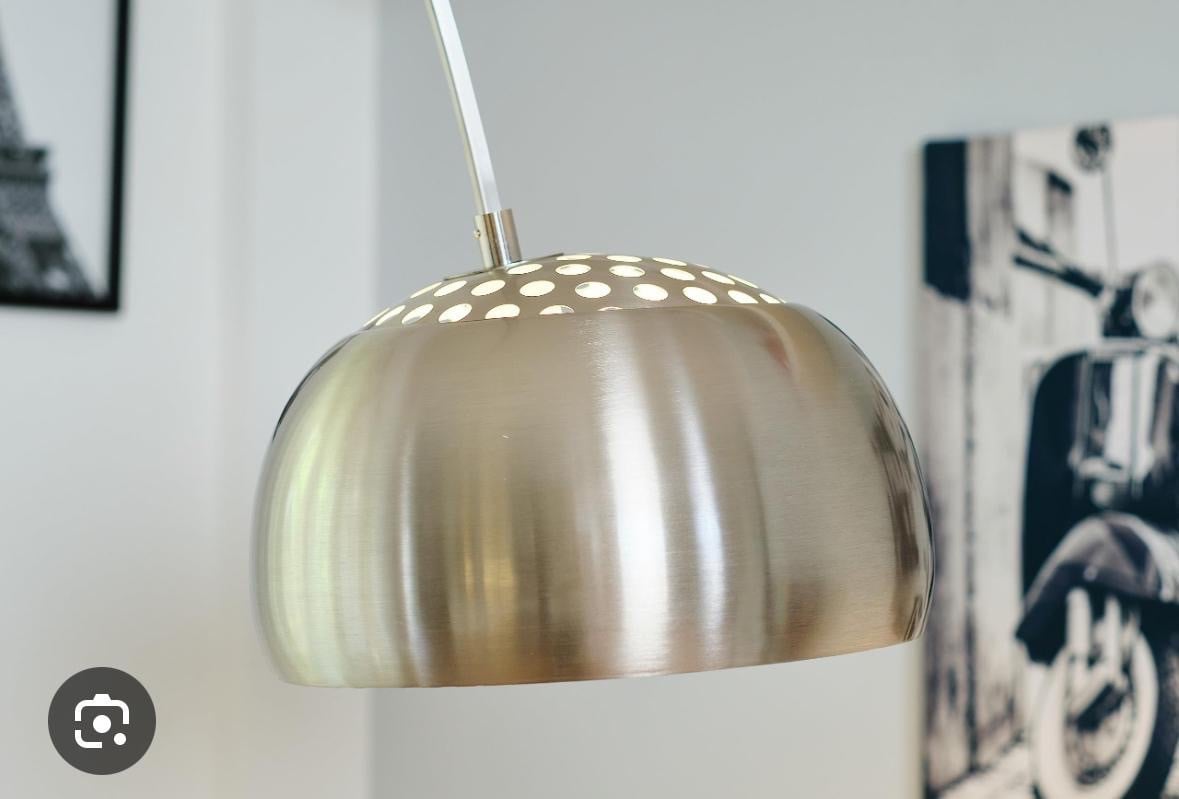 Moderne booglamp met zware marmeren voet. geborsteld rvc