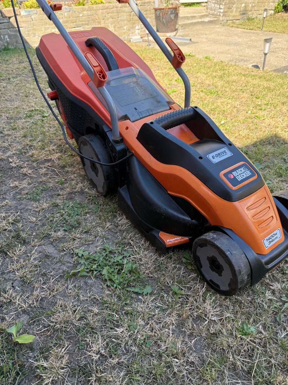 Black & Decker grasmaaier 1400W 34cm
