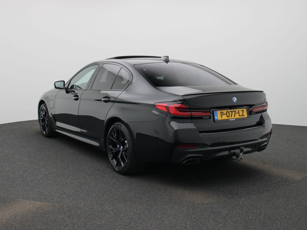 BMW 5 Serie 520e business edition plus | m-sport | automaat | schuifdak | t