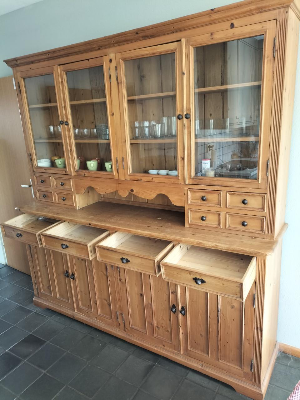 Mooie oud-grenen buffetkast