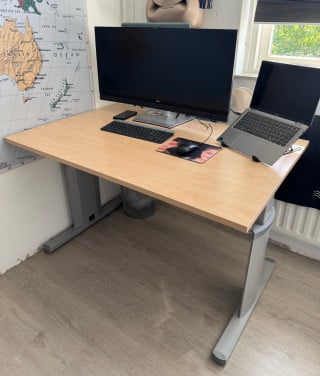 Inofec bureau - In hoogte verstelbaar