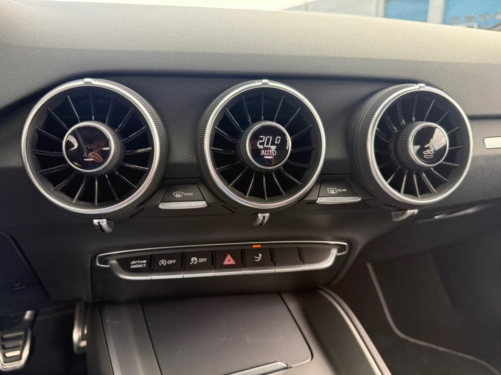 Audi TT 2.0 tfsi pro line +