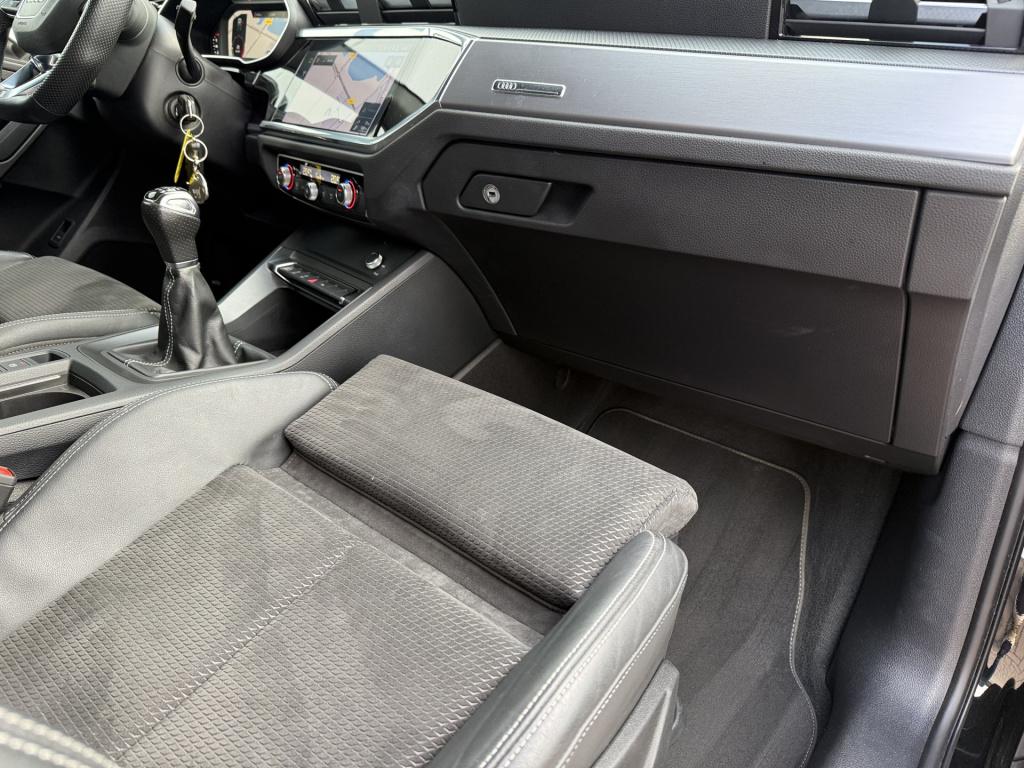 Audi Q3 sportback 35 tfsi 150pk s-edition s-line | trekhaak