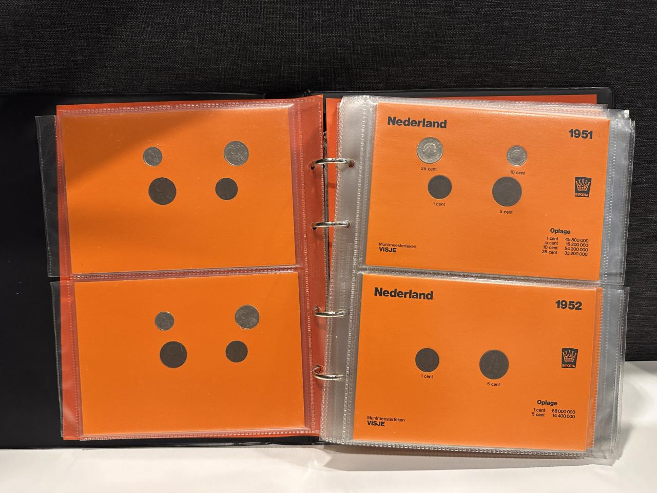 Compleet album Juliana 1 (1948-1966) incl. zilver