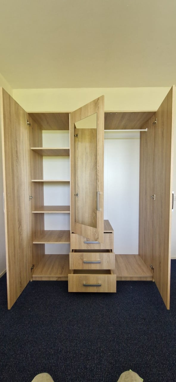 Kledingkast (JYSK Vellerup)