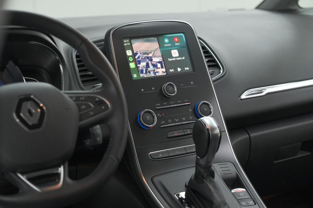 Renault Scenic tce 140 edc limited | camera | stoelverwarming | navigatie |