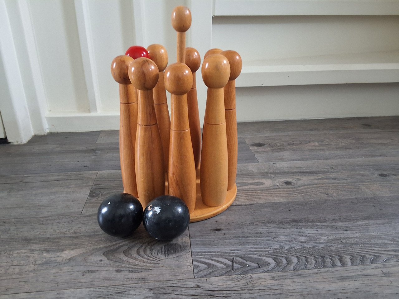 Te koop houten kegelset