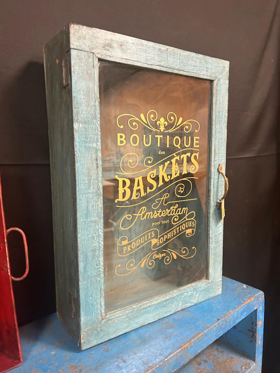 Vitrine kasten met hoge kortingen!