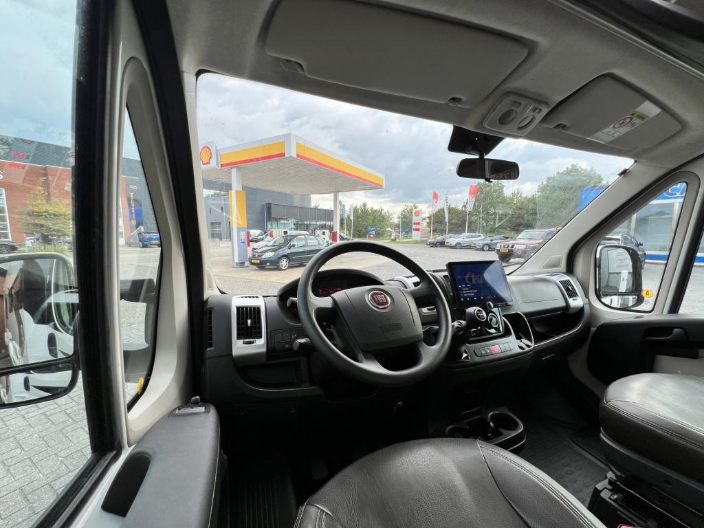 Chausson Onbekend 757 welcome | 2 enkele bedden + 1 groot bed | camera | tv