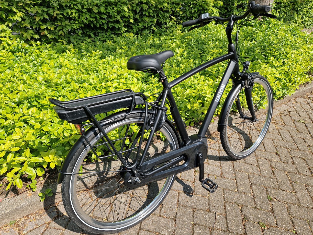 Keurig nette Union elektrische heren fiets met Bosch middenmotor