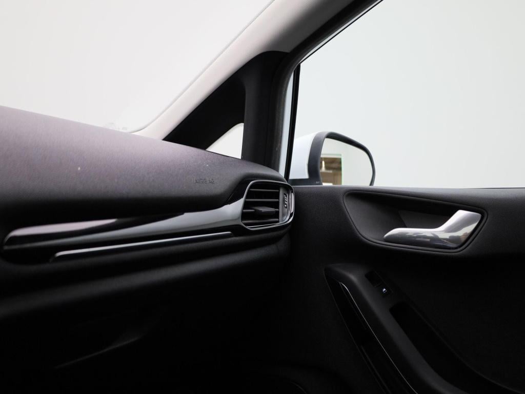 Ford Fiesta 1.0 ecoboost hybrid titanium | parkeer sensoren | cruise contro