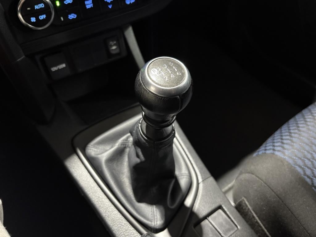 Toyota Auris 1.6 now | lage km-stand |