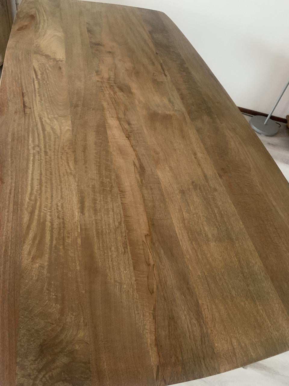 Mango houten tafel als nieuw bij ons te groot