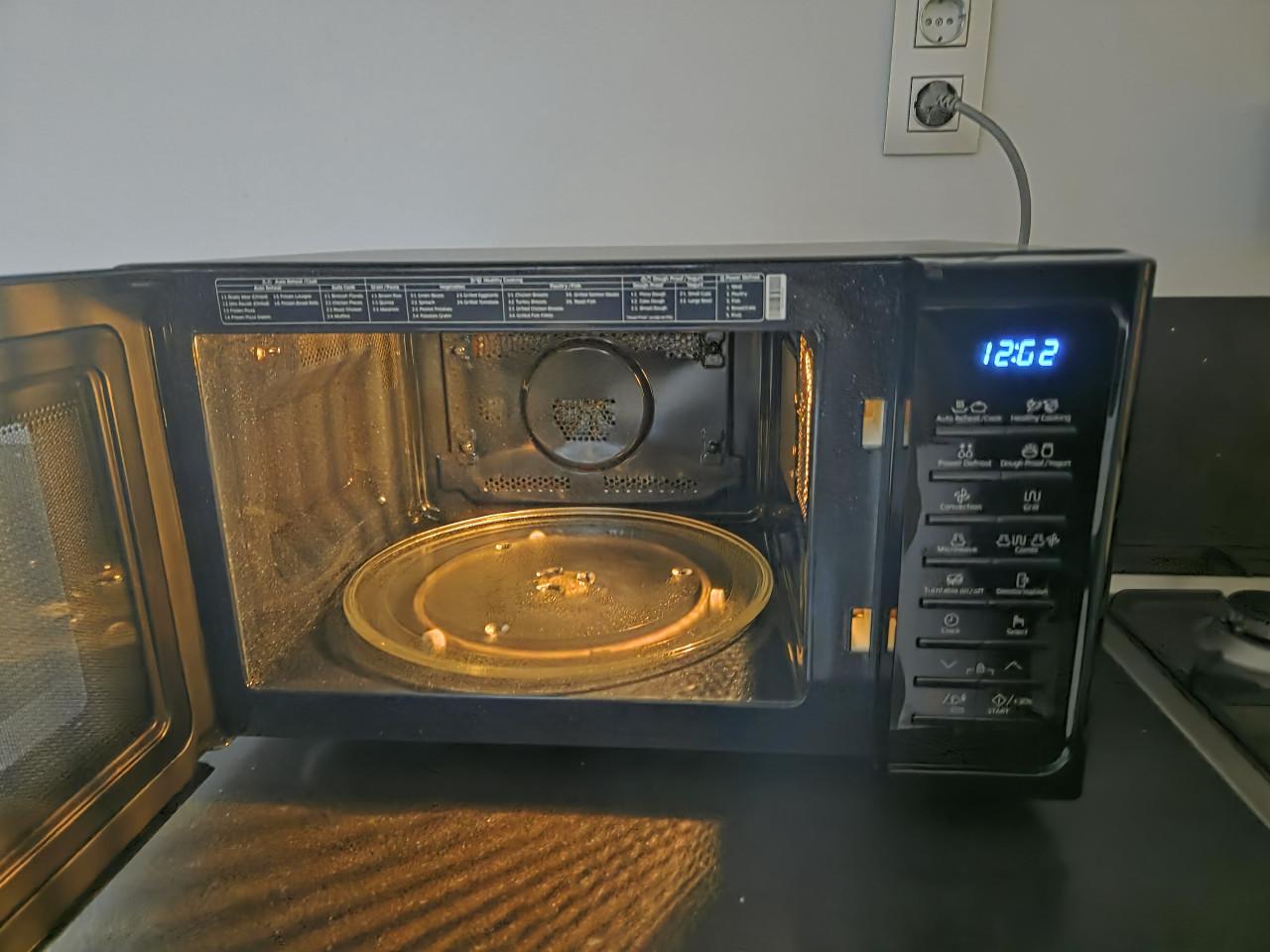 Samsung Smart Oven – Magnetron, Grill & Heteluchtoven in één!