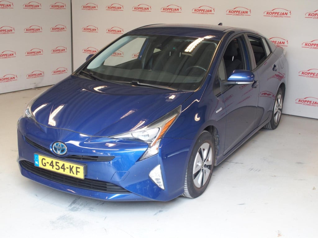 Toyota Prius 1.8 active, navigatie, acc, camera,