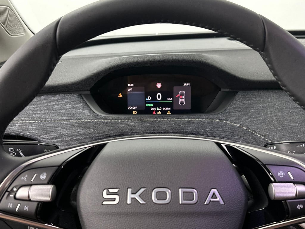 Skoda Elroq business edition tour elektromotor 210 kw / 286 pk