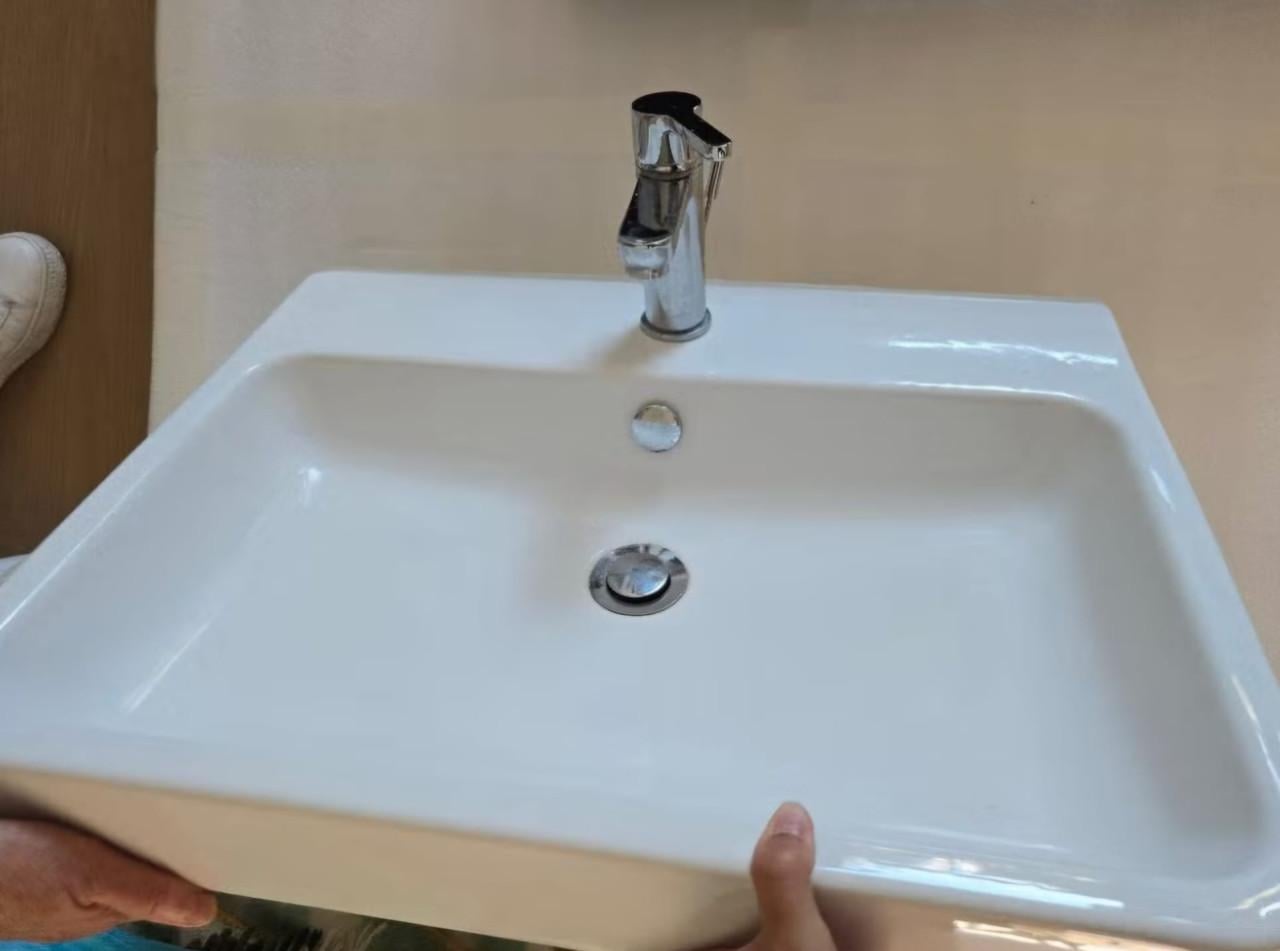 Wastafel + kraan