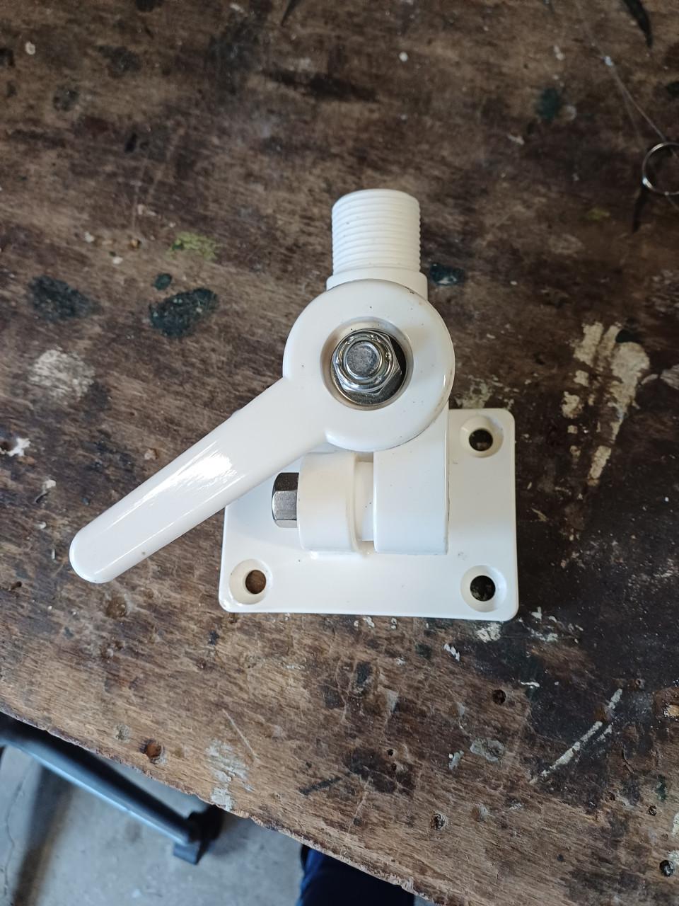 Fenders antennebeugel luikje