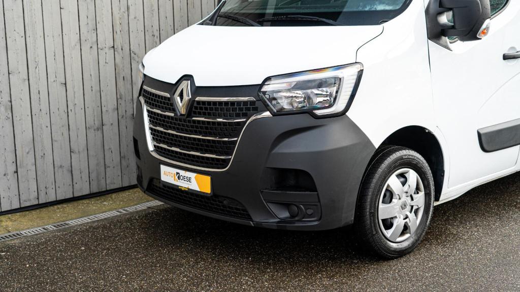 Renault Master t35 2.3 dci 135 l2h2 comfort | camera | vloerplaat | navigat