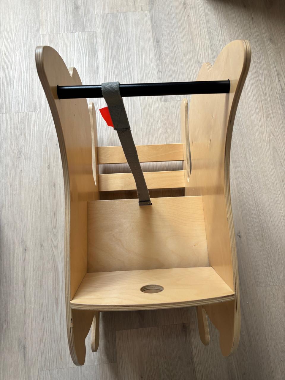 Hobbelpaard (neushoorn) van Done by Deer