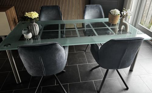 Glazen eettafel met afneembare aluminium poten