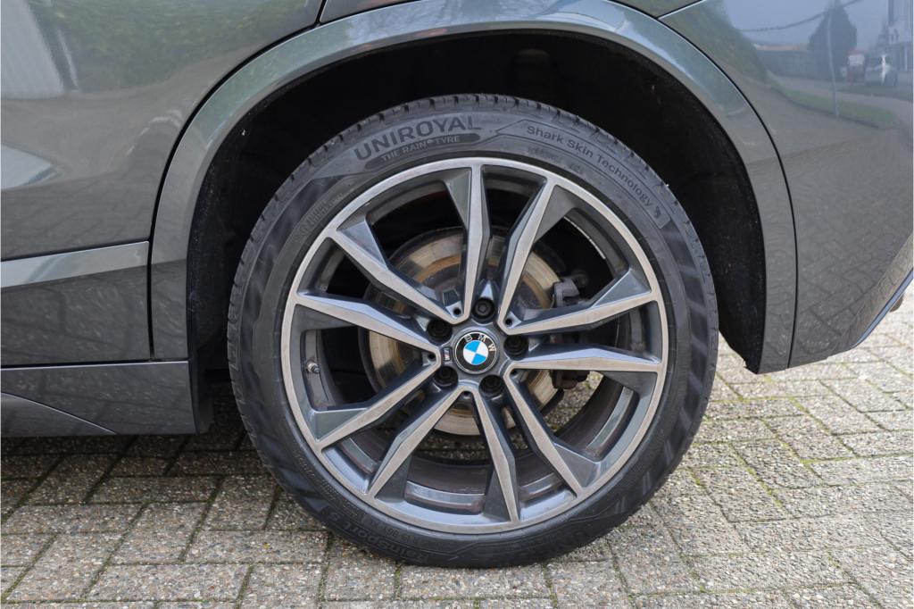 BMW X2 xdrive25e m sport pano i 18inch i hud