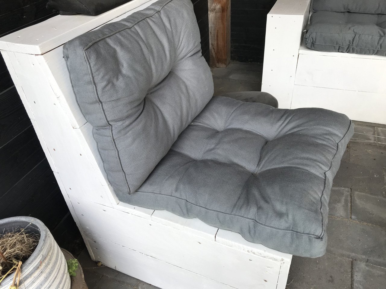 Loungeset van Douglashout, wit geverfd.