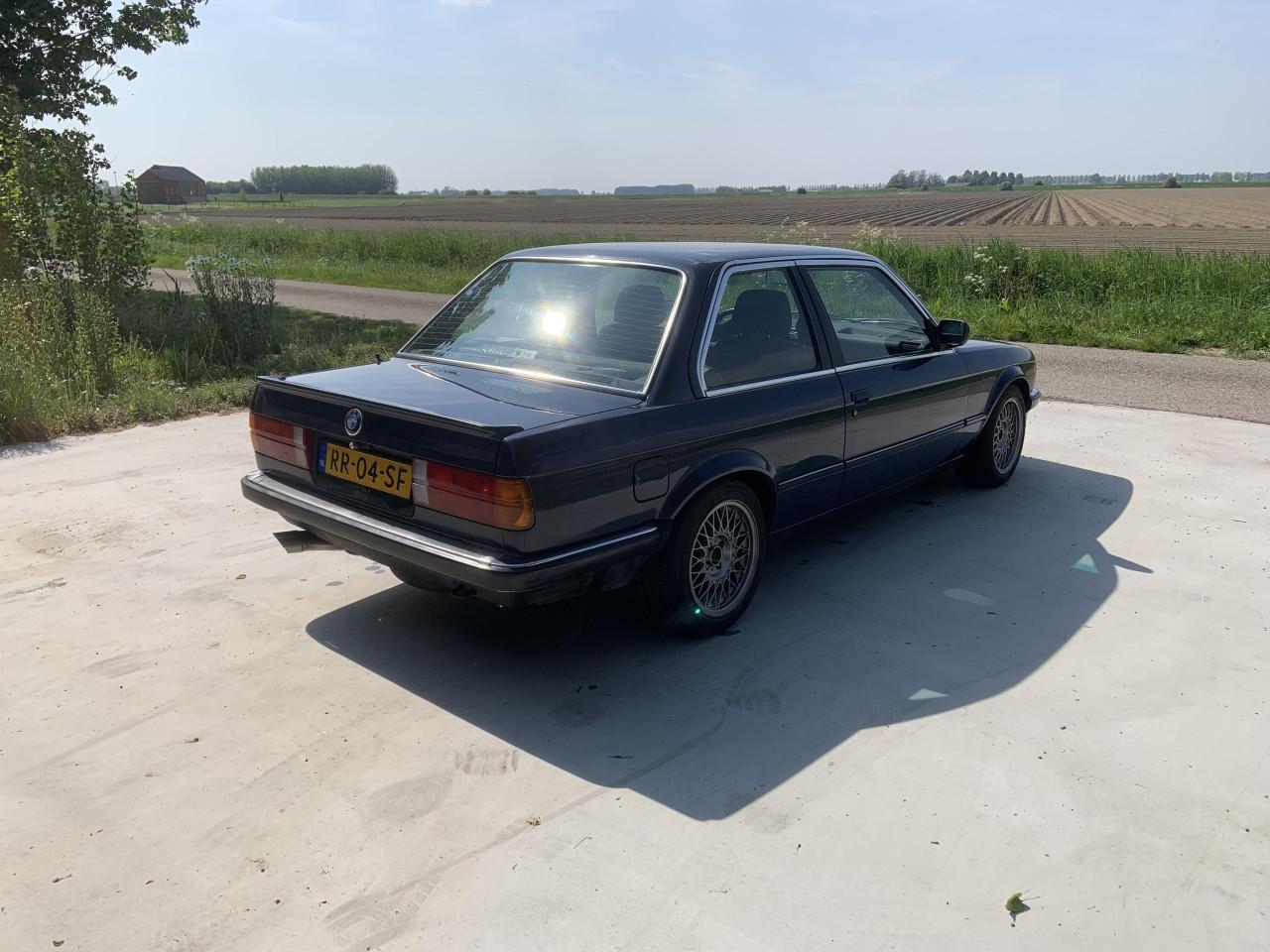 BMW 3-Serie E30 325i coupe 1987 Blauw APK - 02-2028