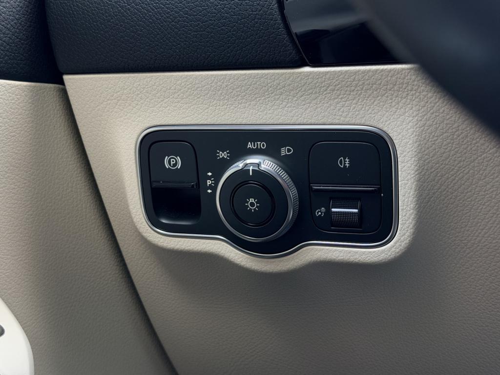 Mercedes-Benz Gla-klasse 200 business solution luxury
