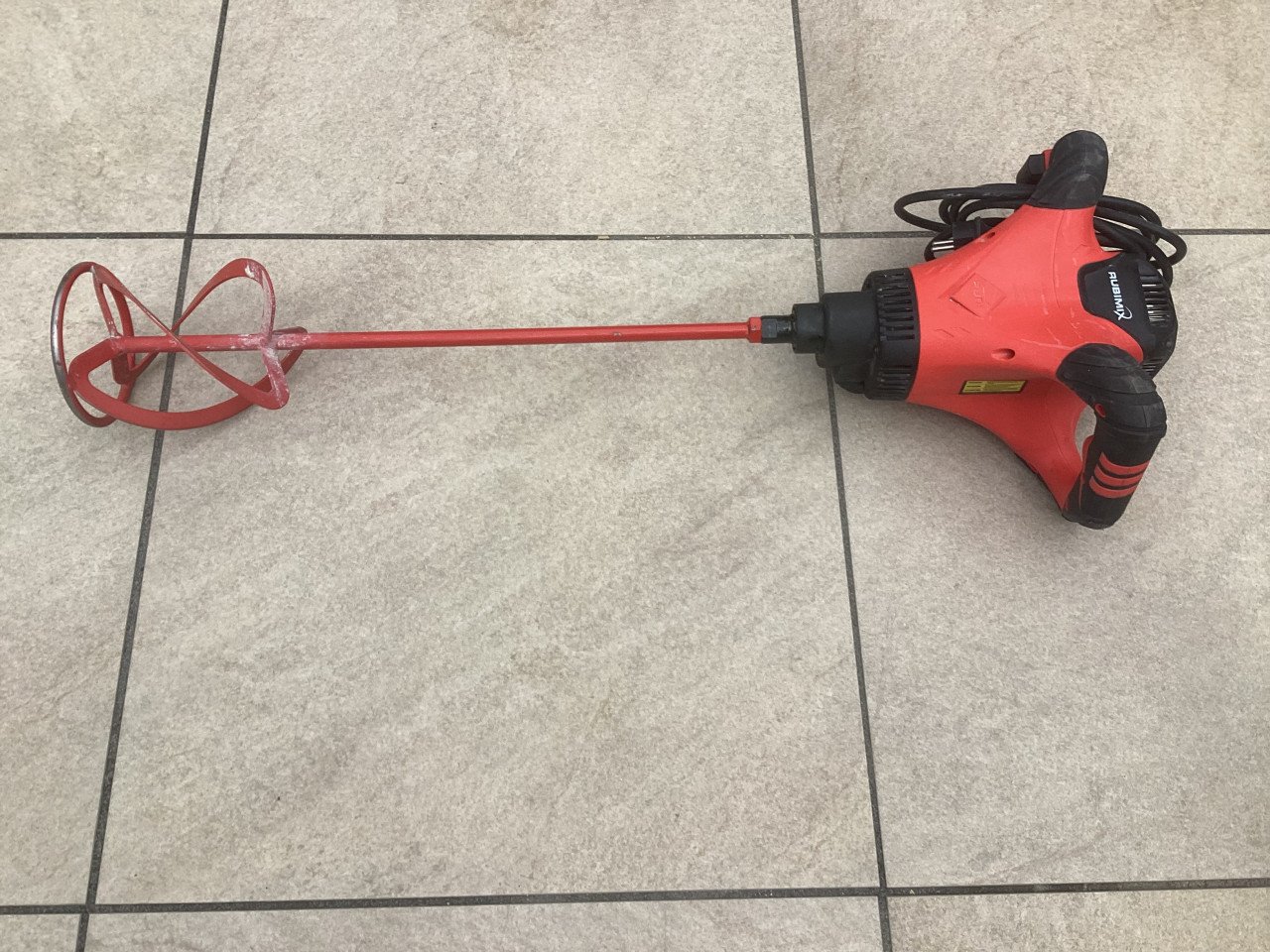 Mixer voor tegellijm / betonproducten