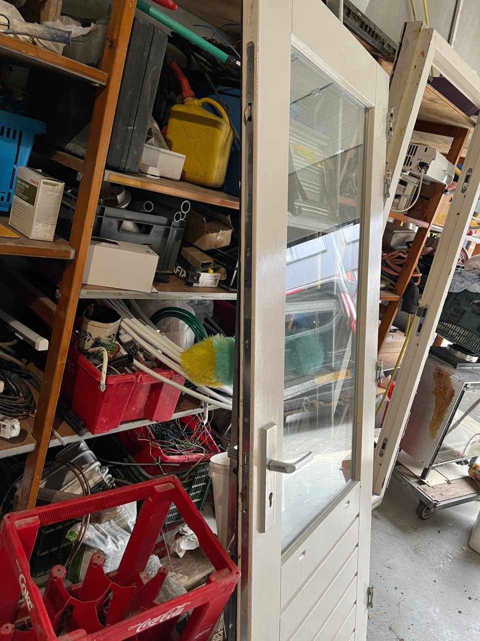 Hardhouten buitendeur met kozijn