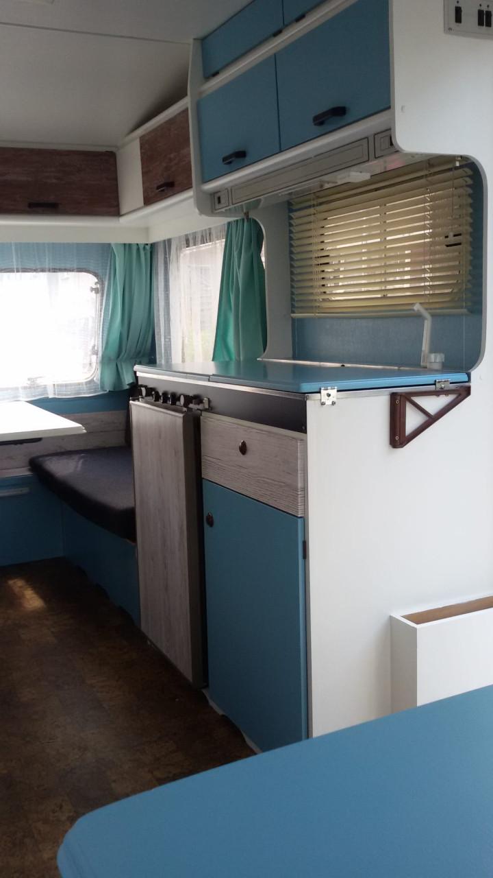 Caravan chateau 430