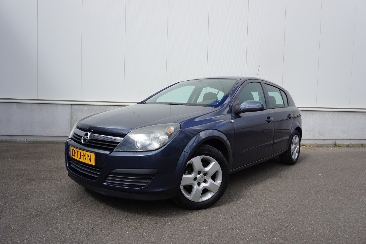Opel Astra 1.4 Edition - Airco / Elekt. ramen / Cruise / Trekhaak / NAP