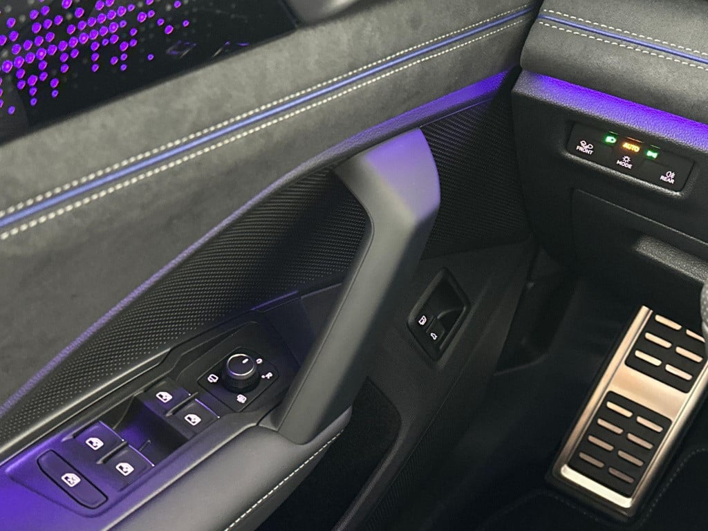 Volkswagen Tayron r-line-edition 1.5 ehybrid 200 kw / 272 pk suv 6 v
