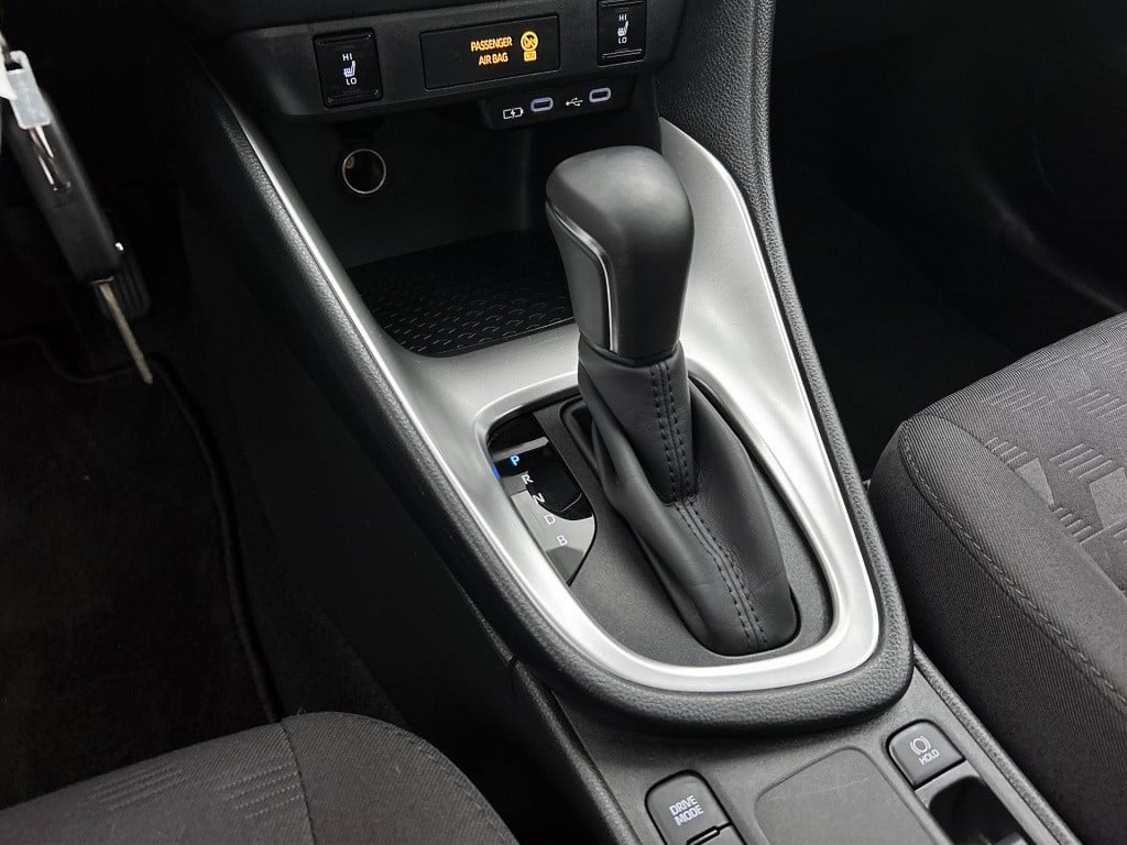 Mazda 2 Hybrid 1.5 centre-line