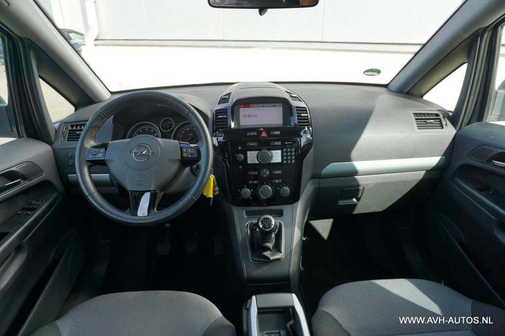 Opel Zafira 1.8 111 years edition, 7 - persoons!