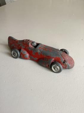 Gietijzeren autootje ruim eeuw oud