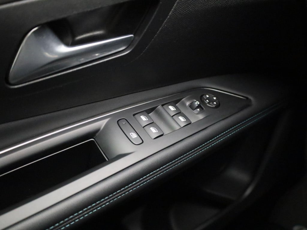 Peugeot 3008 1.6 hybrid 180 allure pack business | automaat | navigatie | v
