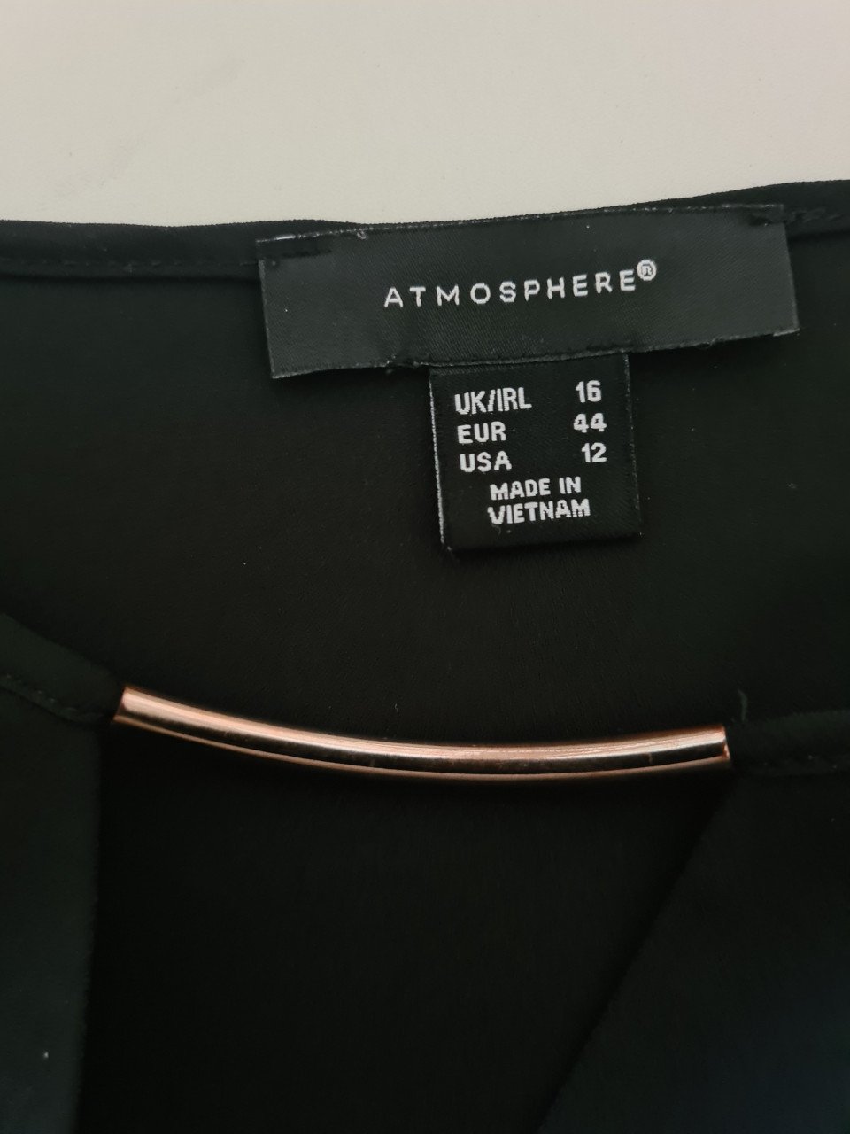 Mooi zwarte blouse van Atmosphere Maat 44