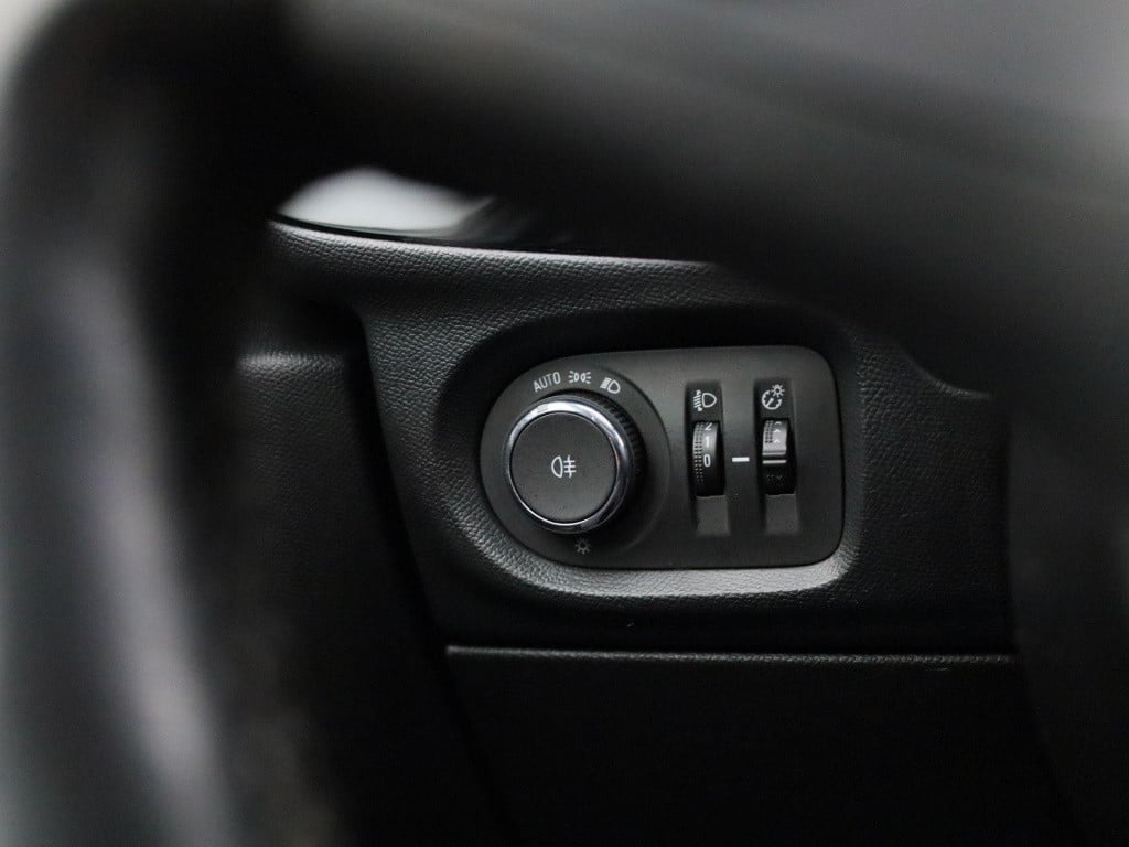 Opel Corsa 1.2 edition 100pk | parkeersensoren | apple carplay/android auto