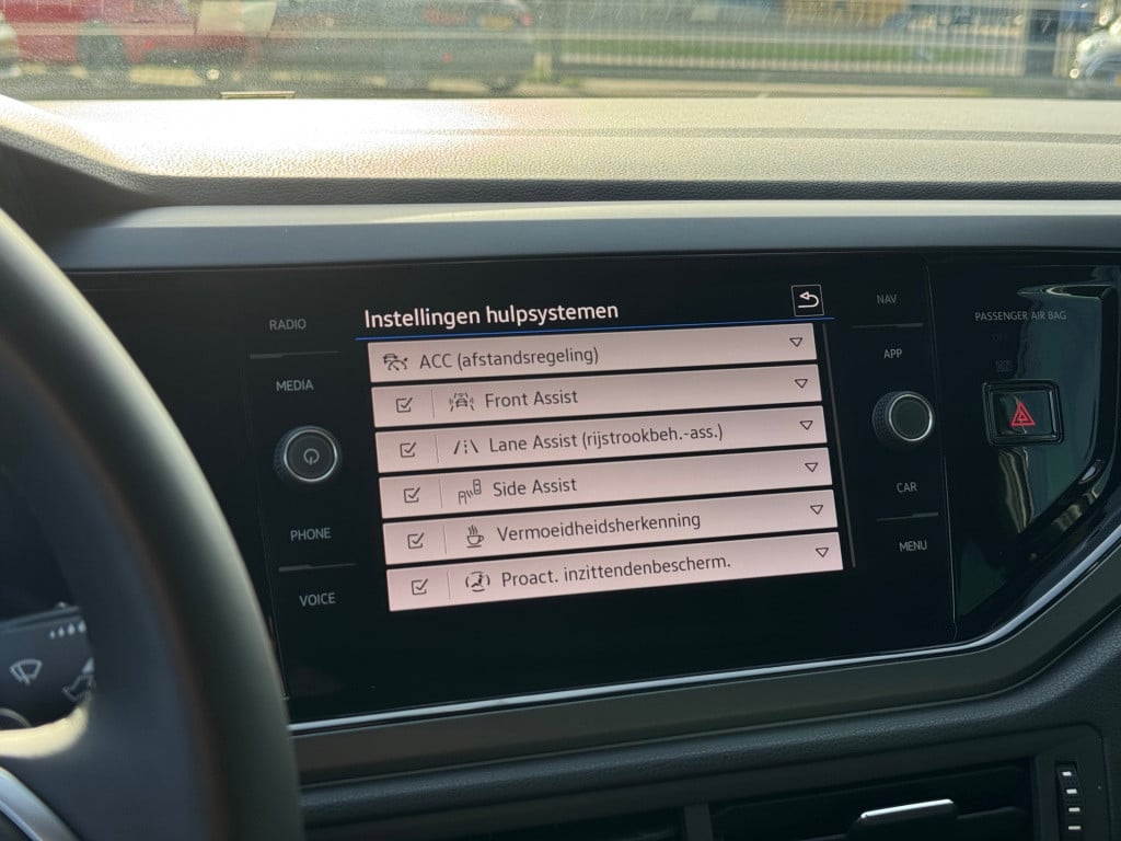 Volkswagen Taigo 1.0 tsi r-line * panoramadak * carplay * acc * clima