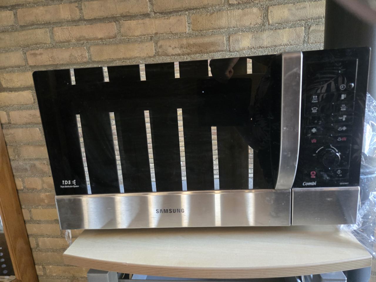 Samsung CE107MST-3 vrijstaande combimagnetron