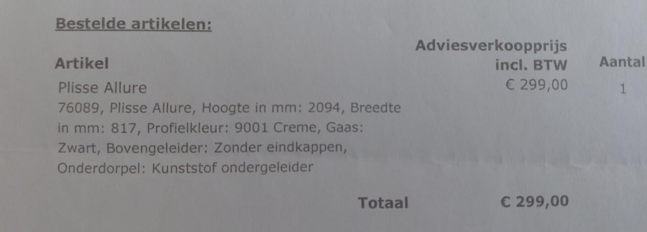 Plissé hordeur creme wit RAL 9001 met zwart gaas