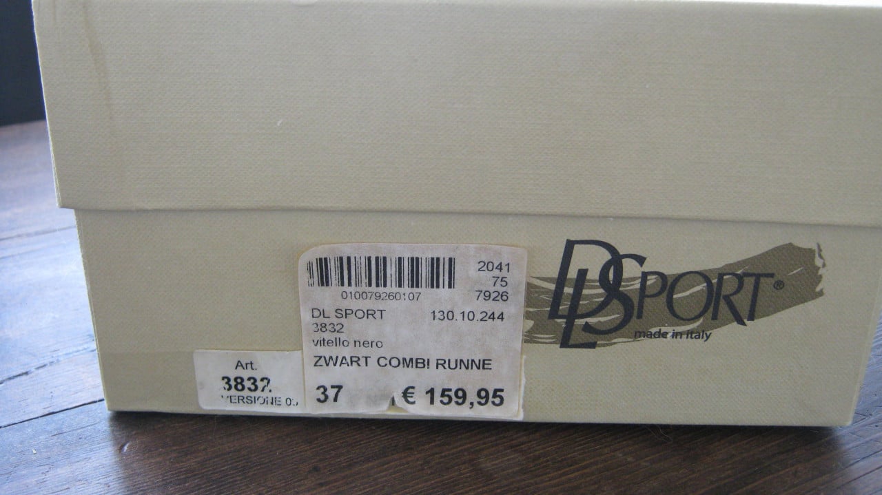 NIEUW DLS SPORT MAAT 37  VOOR 50 EURO