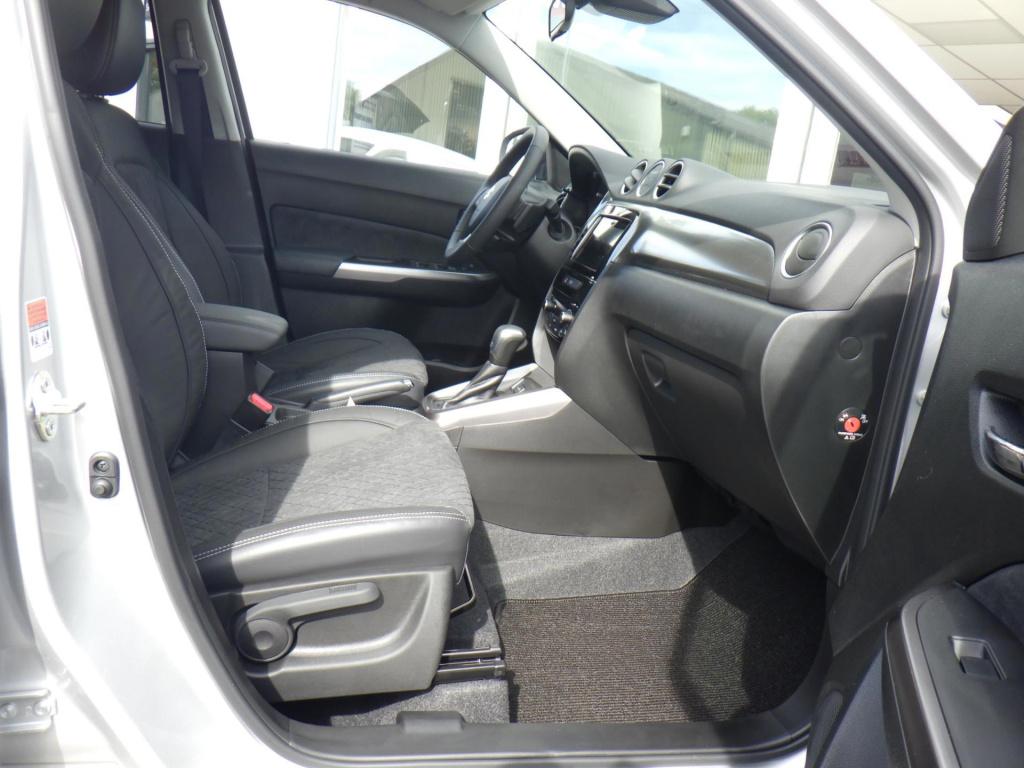 Suzuki Vitara 1.5 hybrid style