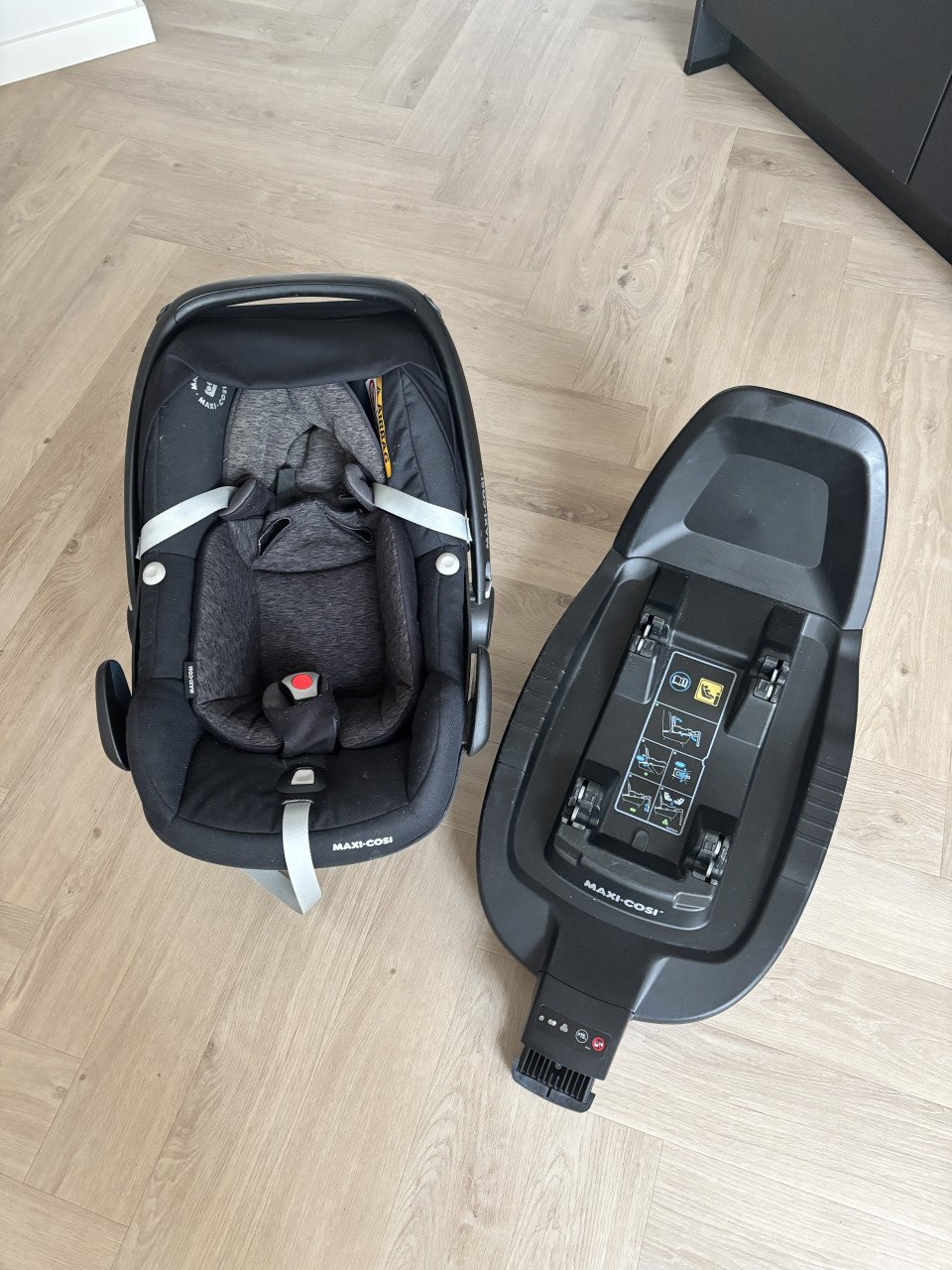 Maxi Cosi Pebble Pro + baseplate auto [isofix]