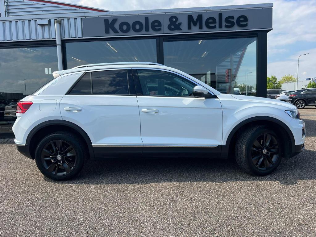 Volkswagen T-roc 1.5 tsi 150pk t-roc sport | dsg | trekhaak | led